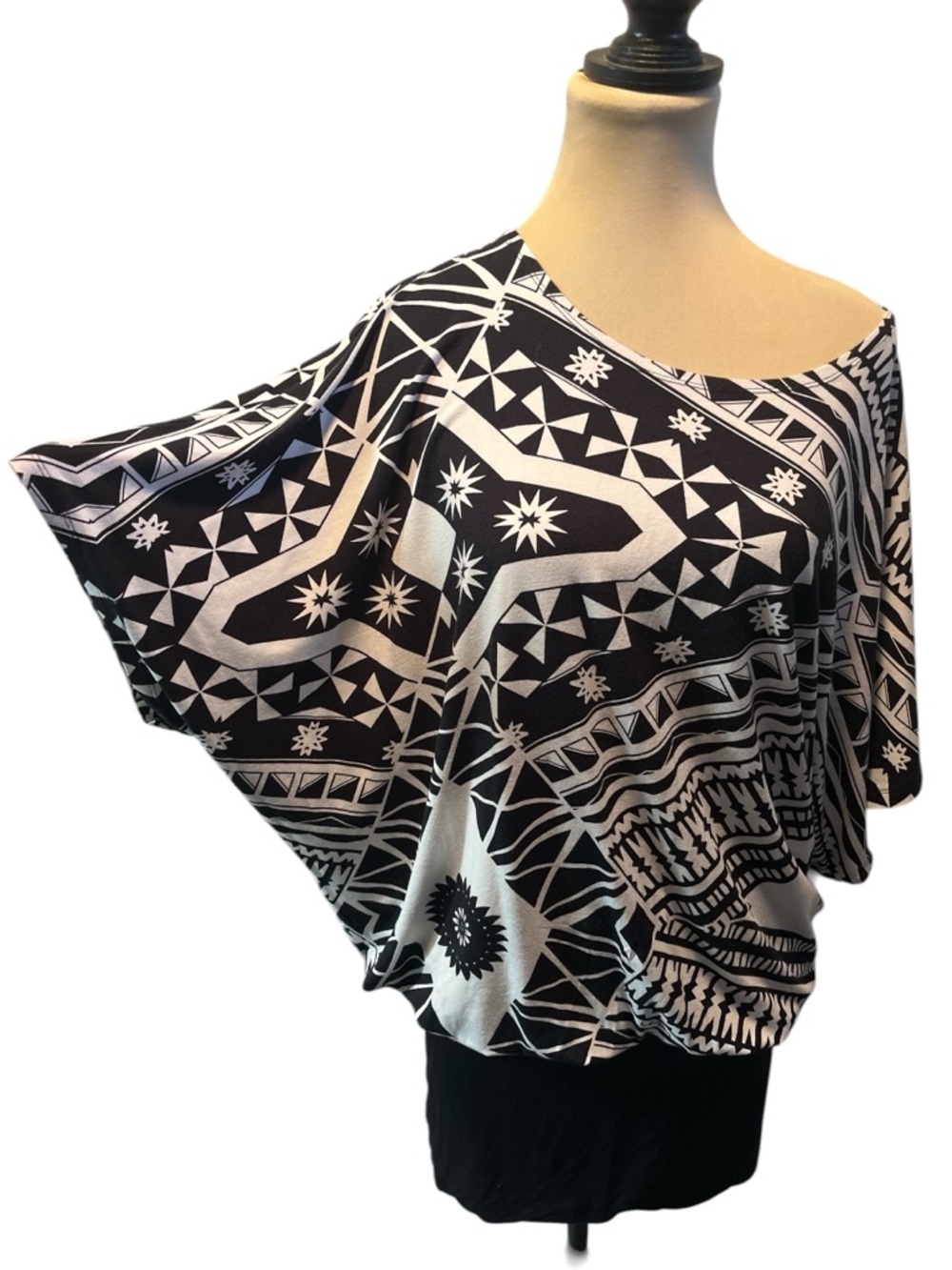 Missing Polynesia Batwing dress